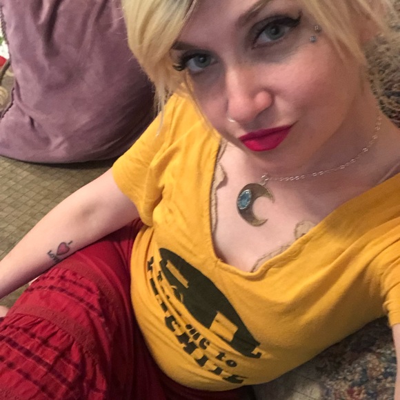 Meet your Posher, Lydia - Picture 4 of 9